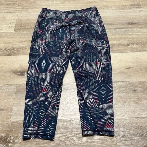 Patagonia Women Size Large Abstract Geometric Stretch Pull On Leggings - Picture 10 of 11